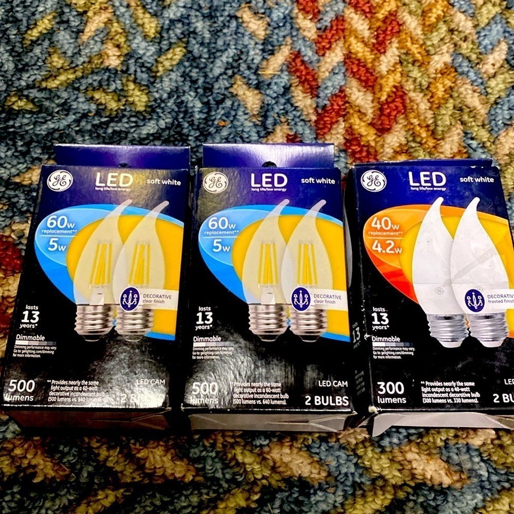 3/$20.   LED CAM Dimmable Bulbs Bundle Candelabra Lighting Office